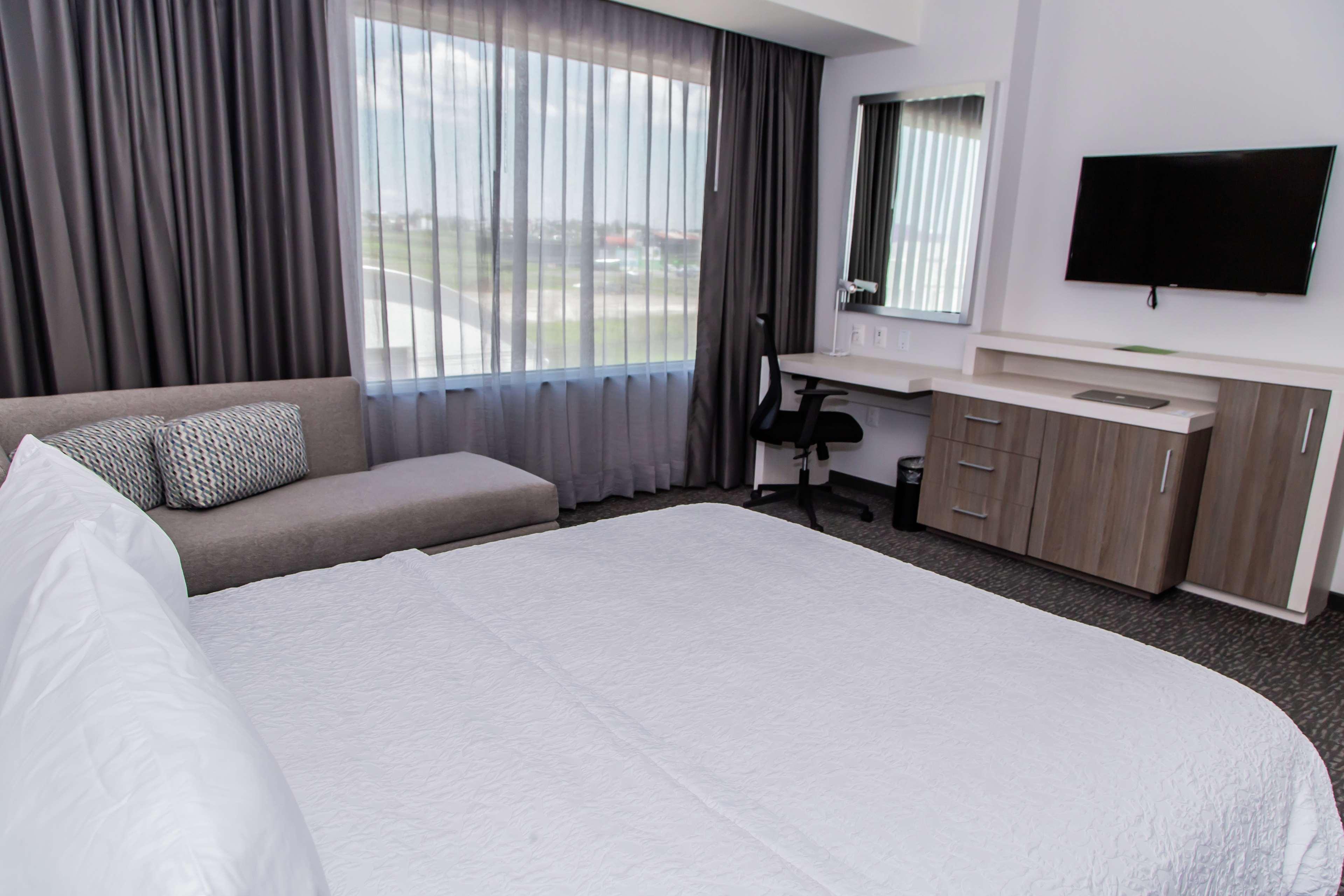Hampton Inn & Suites By Hilton Puebla Dış mekan fotoğraf